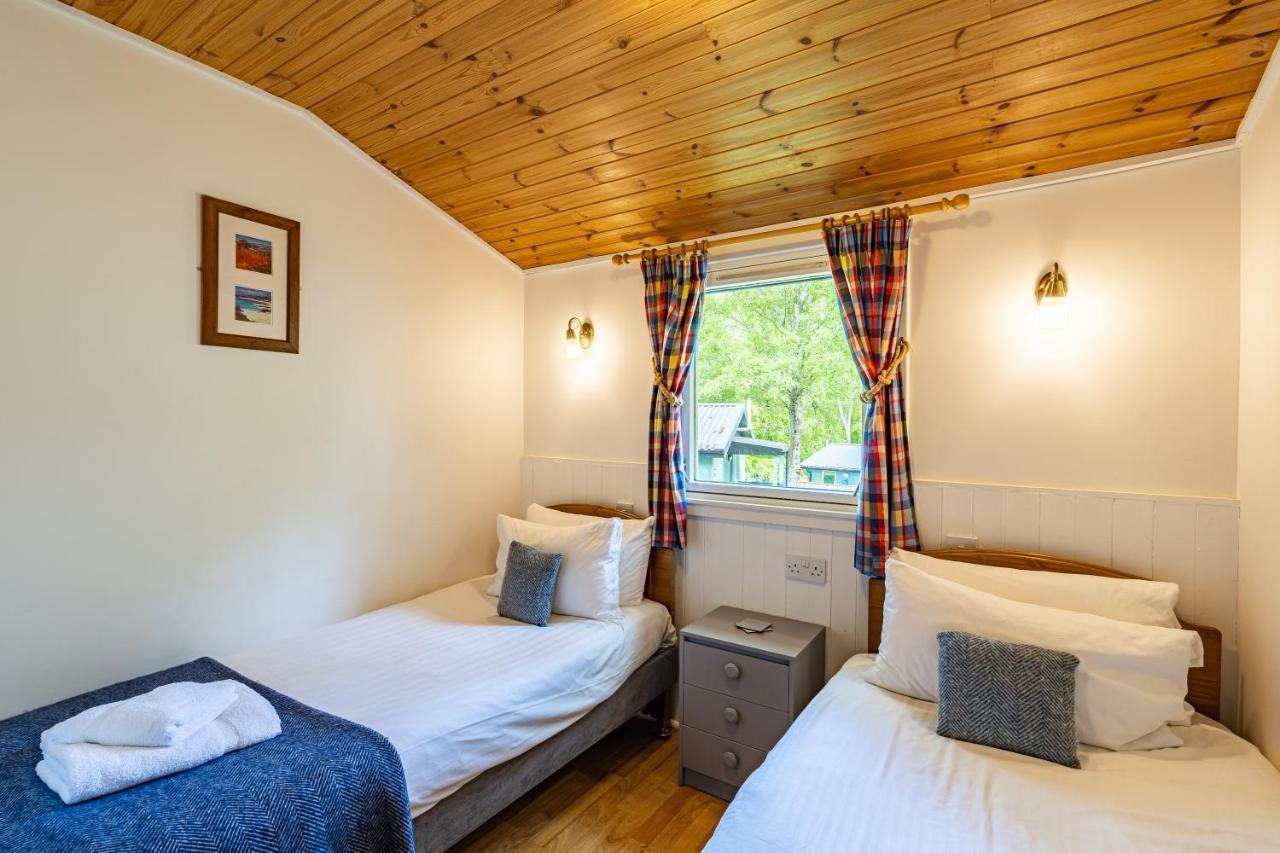 Heather Lodge 10 With Hot Tub Belladrum Ngoại thất bức ảnh